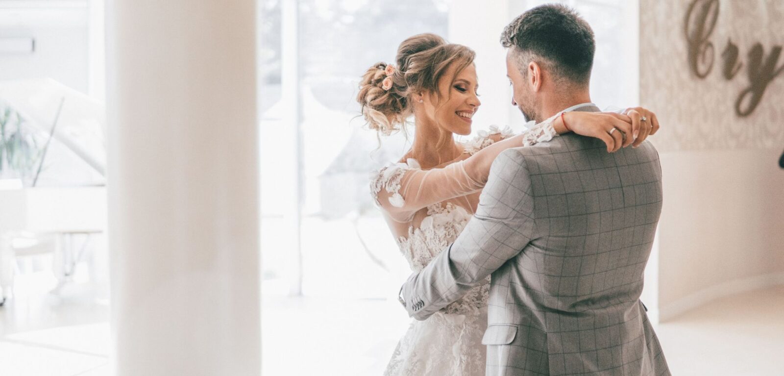 Desde el Altar hasta la Pista Guía para una Boda Soñada