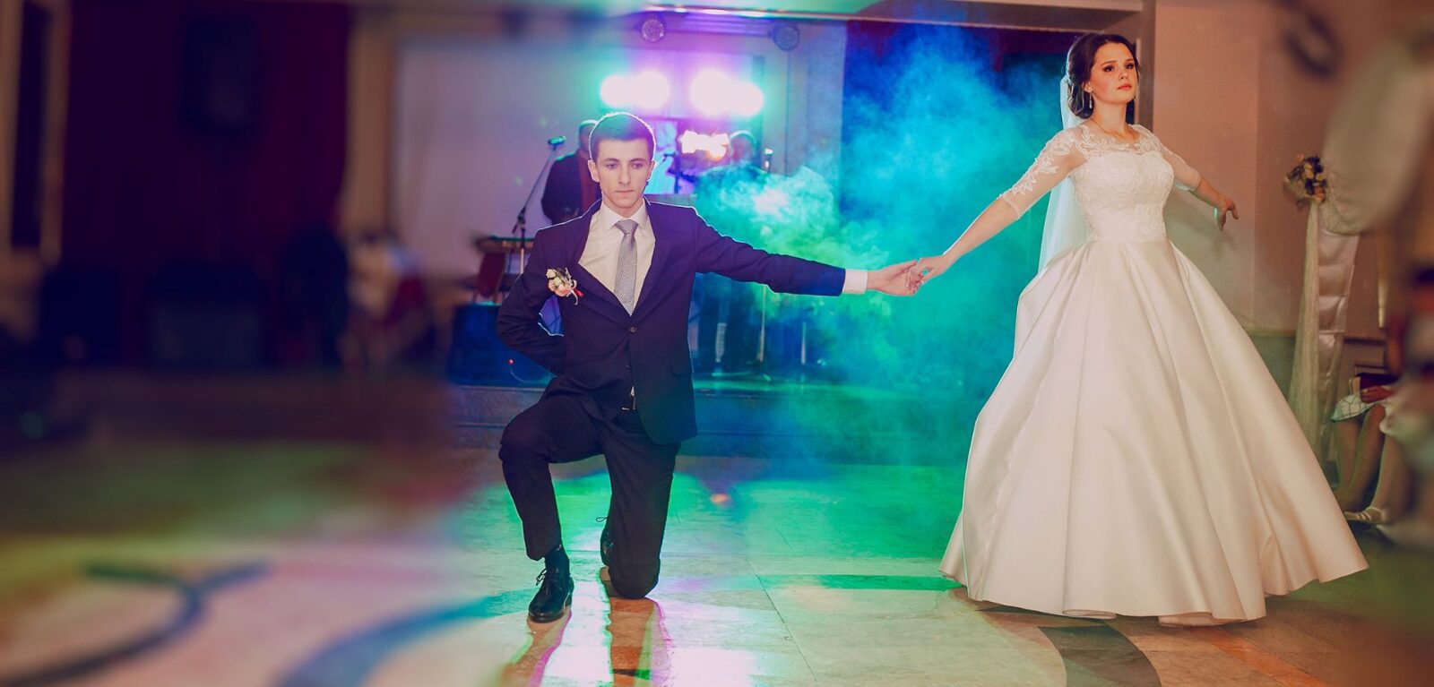 Desde el Altar hasta la Pista Guía para una Boda Soñada